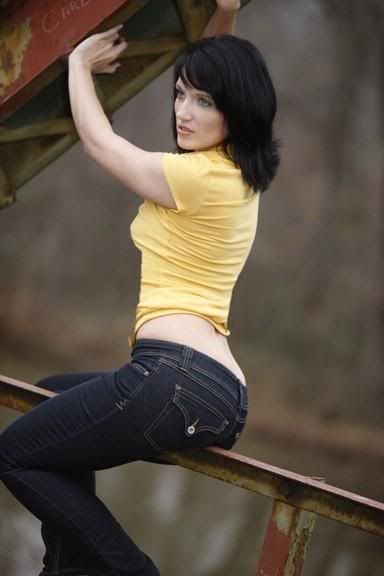 http://i482.photobucket.com/albums/rr185/JaydaColbert/photoa-1.jpg?t=1253211990.jpg